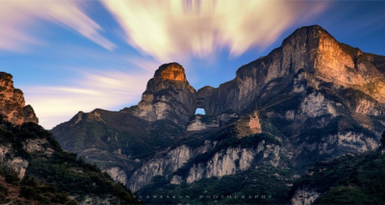 Malaysia Special: Zhangjiajie Avatar Peaks & Furong Fenghuang Town - 5 Days